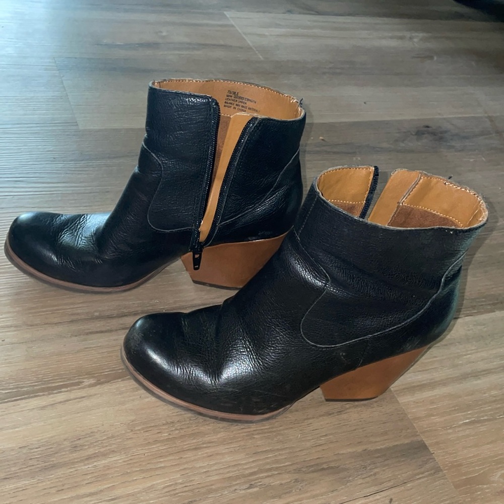 Kork ease heeled bootie Chandra